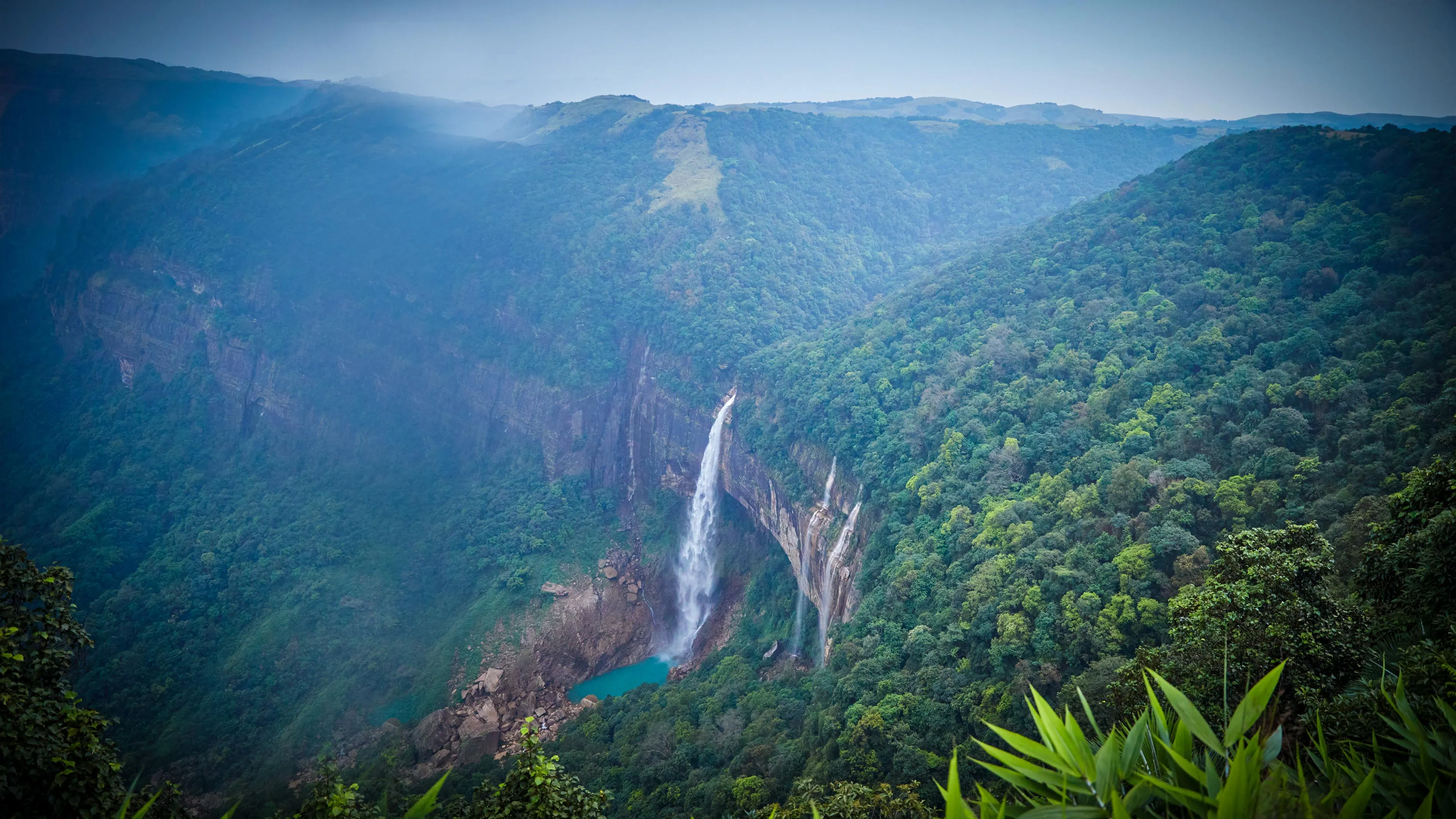 Nohkalikai falls, Meghalaya