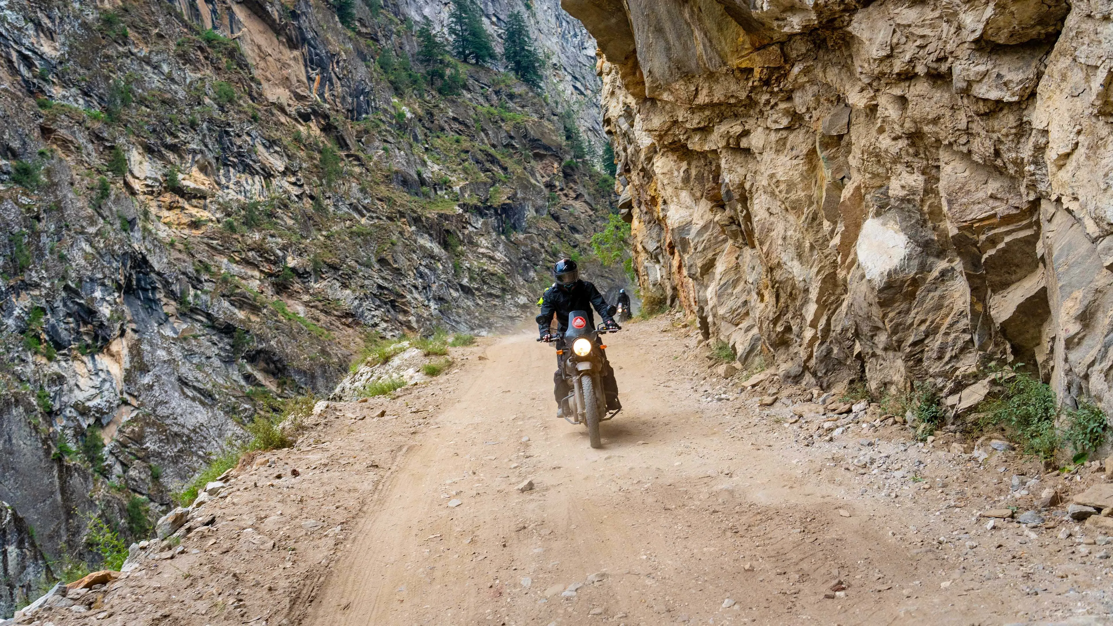 Pangi Valley bike tour packages